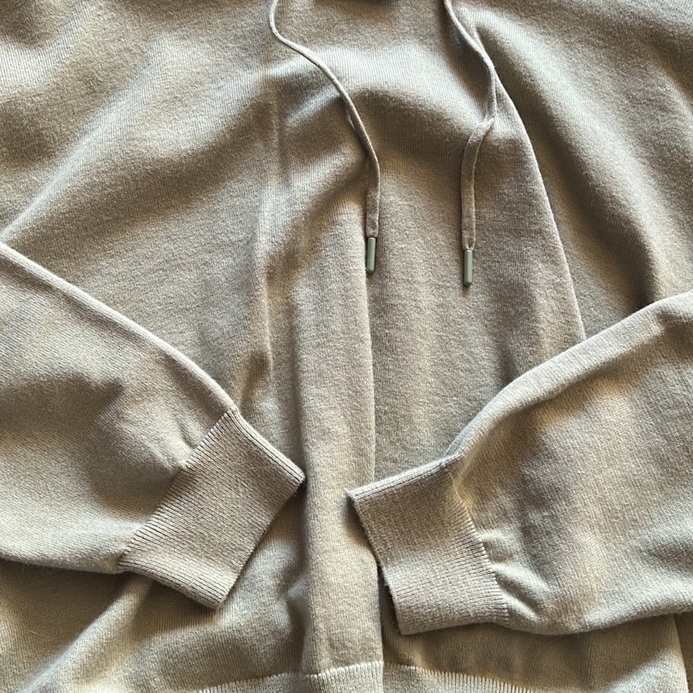 Light knit Zara hoodie - Picture 3 of 3